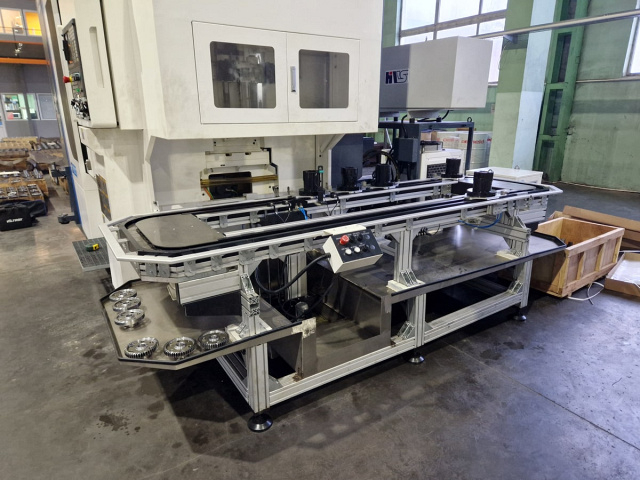 Зубофрезерный станок с ЧПУ CHMTI SGH-320