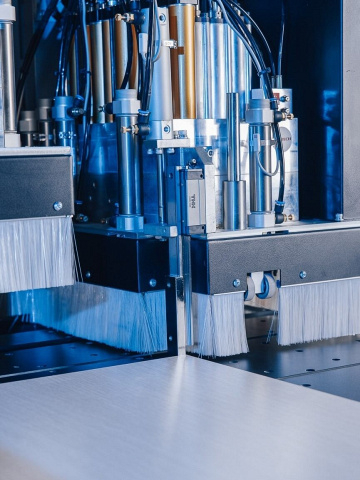 Автоматический сверлильно-присадочный центр с ЧПУ Beaver SWIFT MEGA 4HE