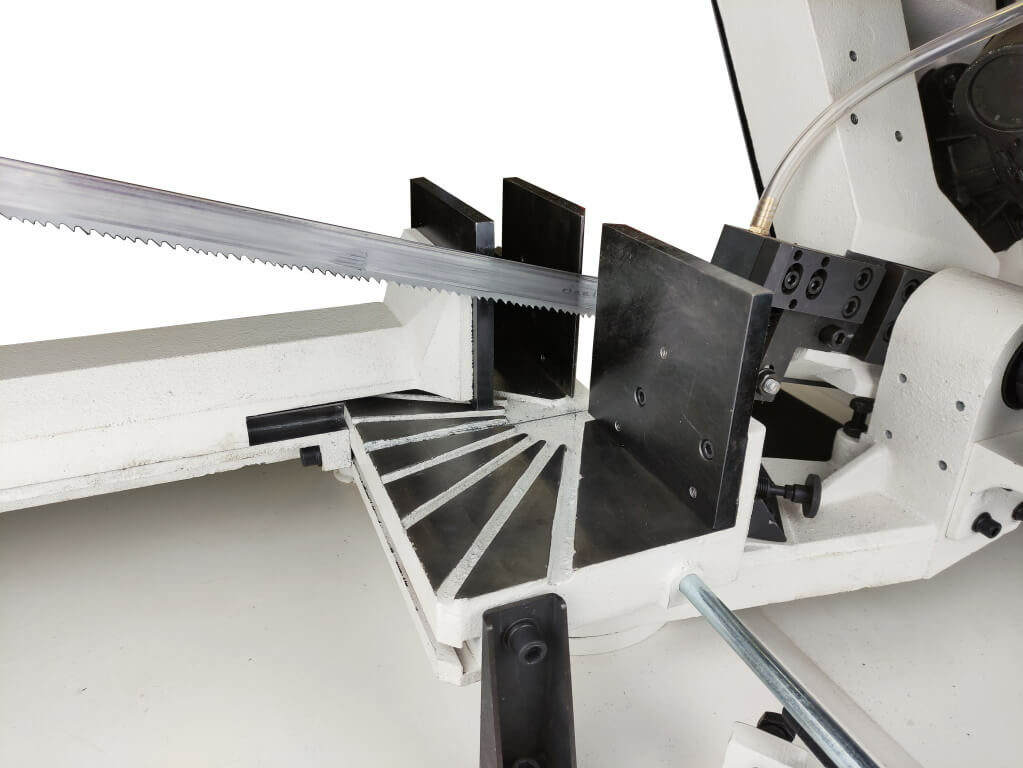 Ленточнопильный станок MetalMaster BSM-250 SAF