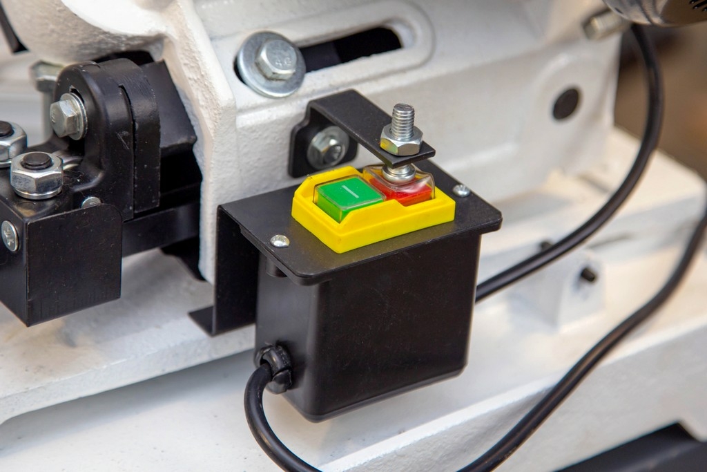 Ручной ленточнопильный станок MetalMaster BSM-115R