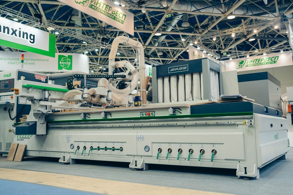 ОБРАБАТЫВАЮЩИЙ ЦЕНТР С ЧПУ HOLD HE2130GAB