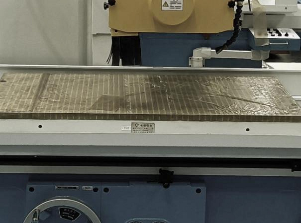 Плоскошлифовальный станок UNIVEQ USG 30100H