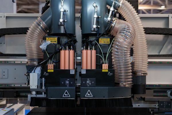 Сверлильно-присадочный центр с ЧПУ KDT KD-612KHS