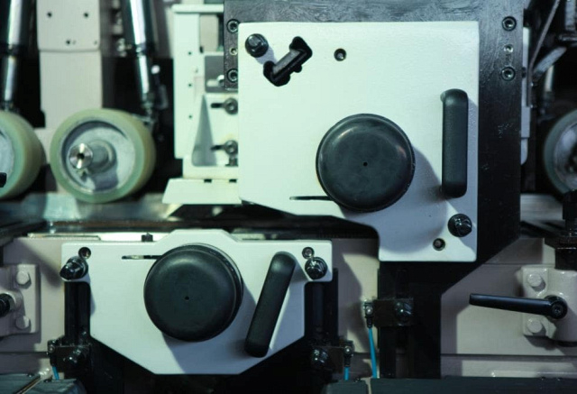 Четырехсторонний продольно-фрезерный станок QUADRO 923 Ultra