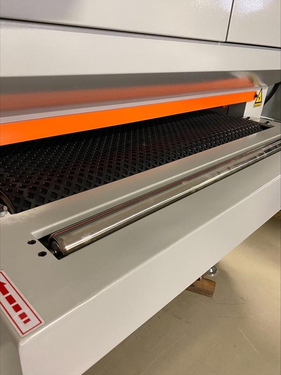 Калибровально-шлифовальный станок UA 1000 RRP