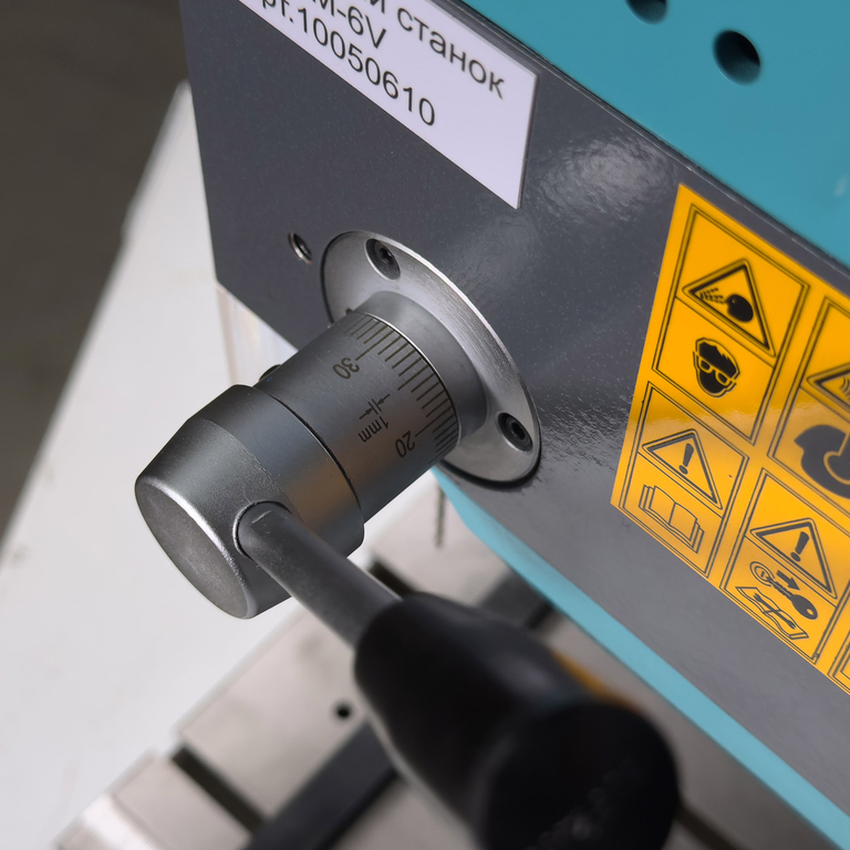 Настольный сверлильный станок AURA CM-6V (10050610)