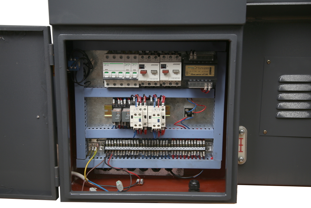 Двухколонный полуавтоматический ленточнопильный станок MetalMaster MGH-300Z