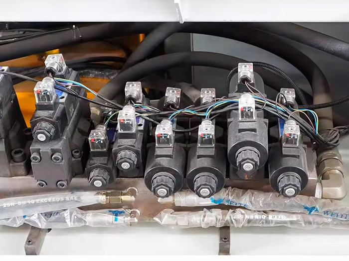 Автоматический трубогибочный станок с ЧПУ DW219CNC