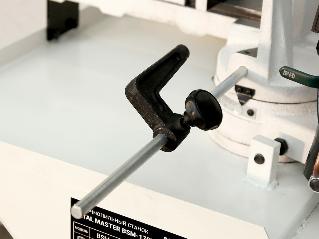 Ленточнопильный станок MetalMaster BSM-170E