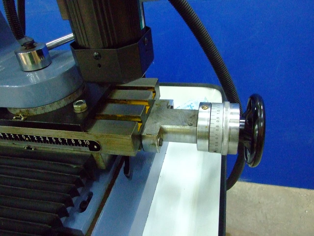 Автоматический заточной станок для дисковых пил Ltt MF1263