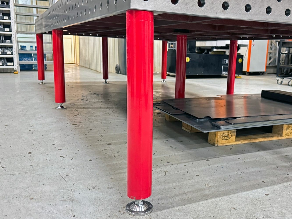 Чугунный сварочный стол 4*2*0.2 D28