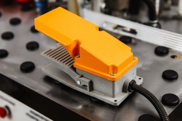 Кромкооблицовочный станок Krom PROFI PLUS 2.0