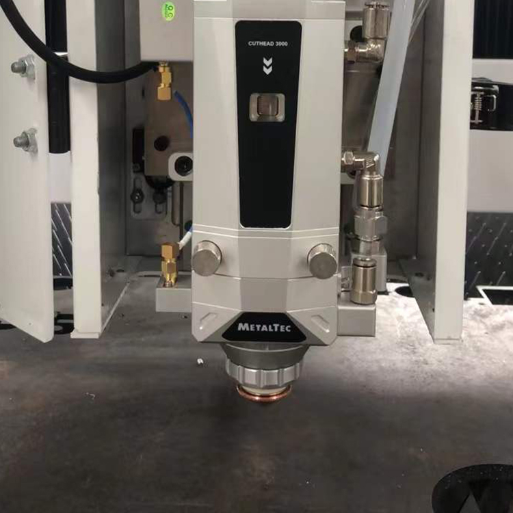 Лазерный станок для резки металла MetalTec 1530B (2000W)
