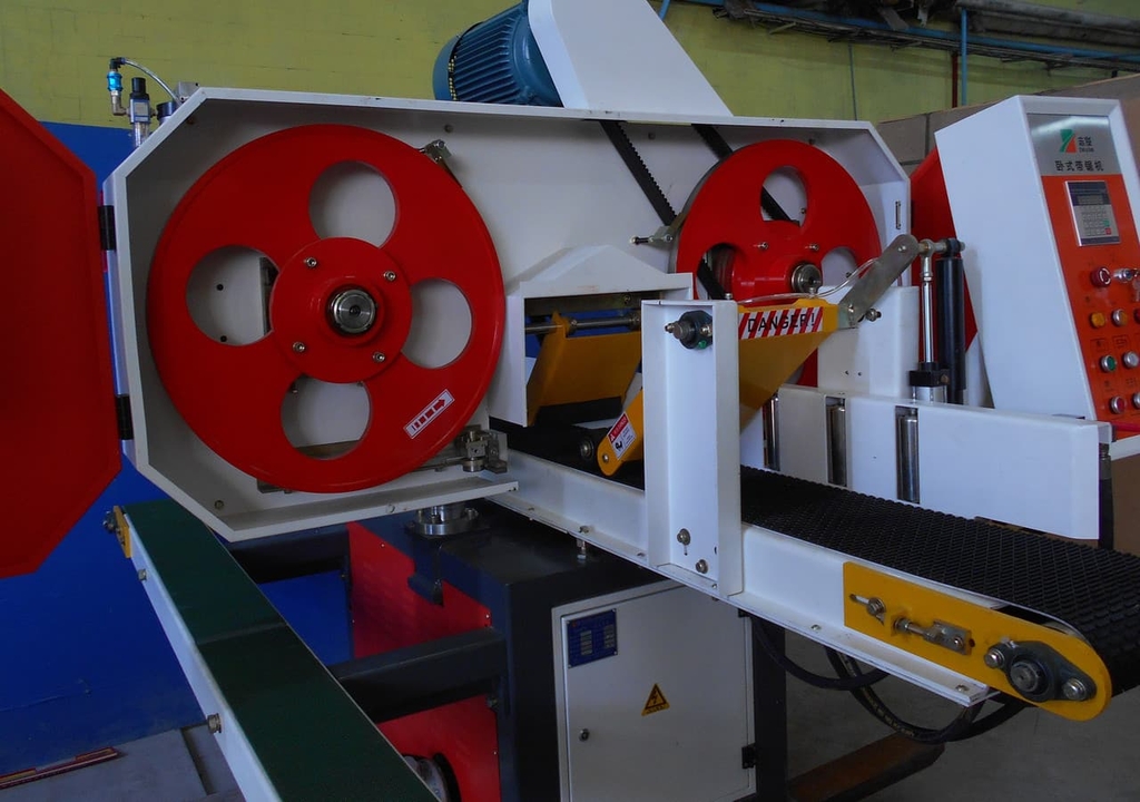 Ленточно-пильный делительный станок LTT MJ3971x300