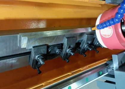 Автоматический заточной станок для ножей ISM-2510А