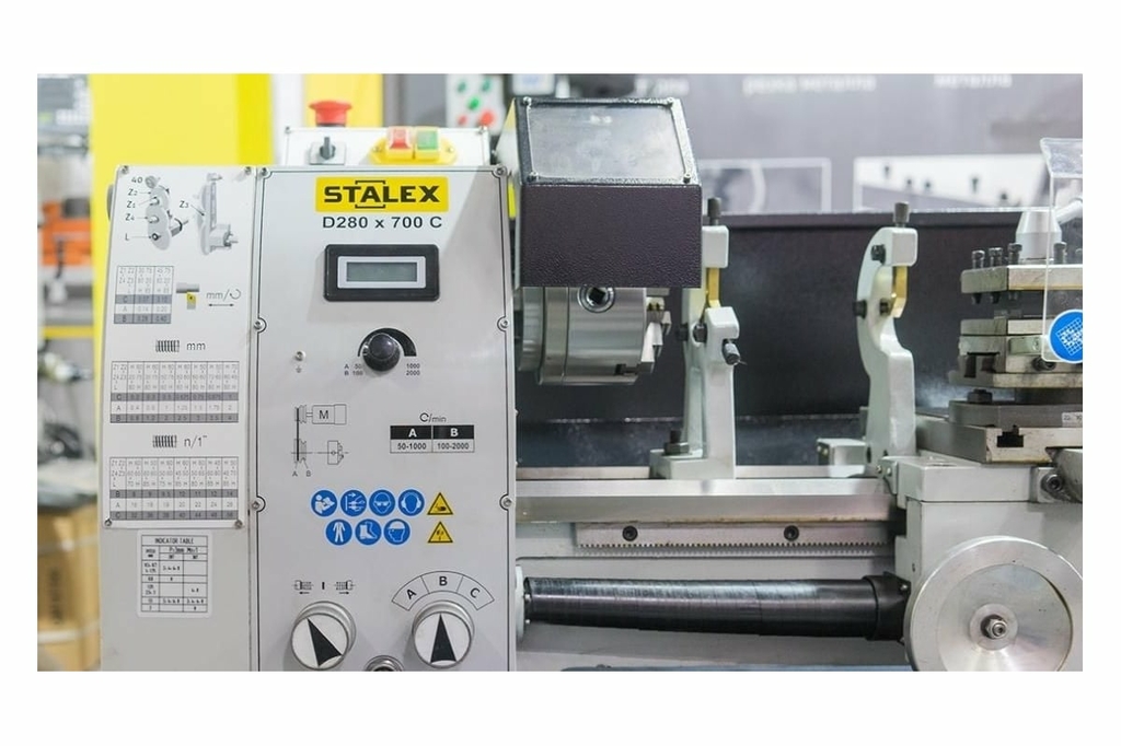 Станок токарный Stalex D280x700С
