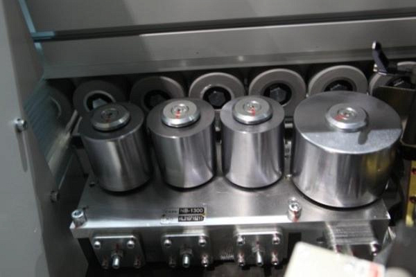 Автоматический кромкооблицовочный станок Nanxing NBC332S