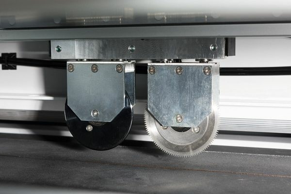 Автоматический резательно-рилёвочный станок Q-BOX