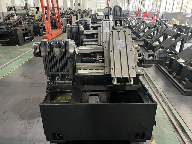 Токарный станок с наклонной станиной с ЧПУ с линейным суппортом GT-45 (TG-45)