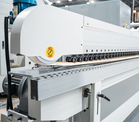 Кромкошлифовальный станок проходного типа EcoWood X2S2W2 Servo