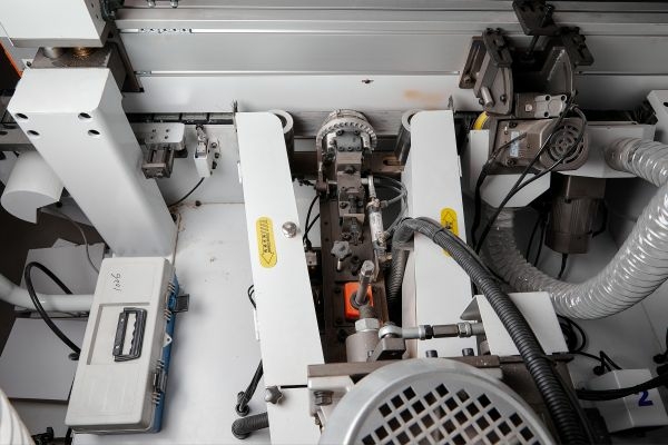 Линия финишной покраски торцов мебельных деталей