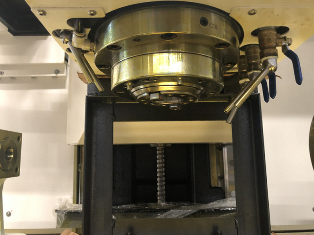 Фрезерный обрабатывающий центр KVL850B (SED 855) HCNC