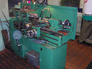 1У64 -  Станки токарно-винторезные