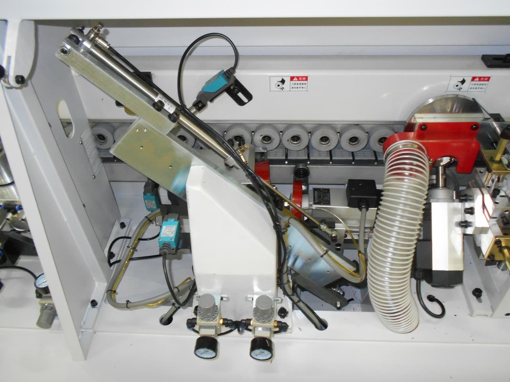 Автоматический кромкооблицовочный станок LTT-220A