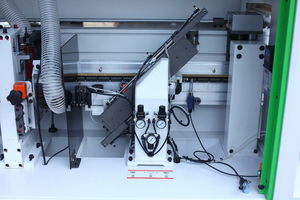 Двухсторонний кромкооблицовочный автоматический станок HOLD HD2621J