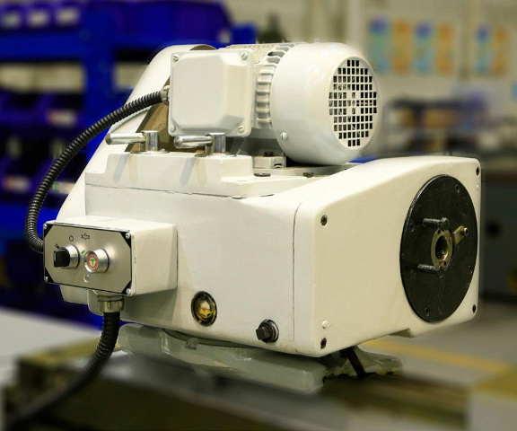 Универсальные круглошлифовальные станки UNIVEQ UGU 20