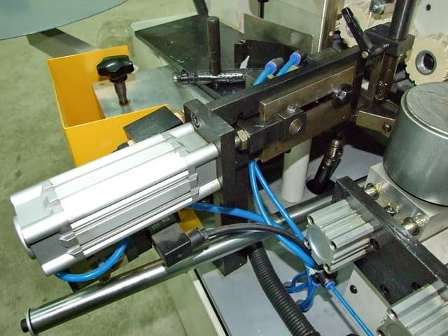 Кромкооблицовочный автоматический станок LTT MFB60D (MFB103C)