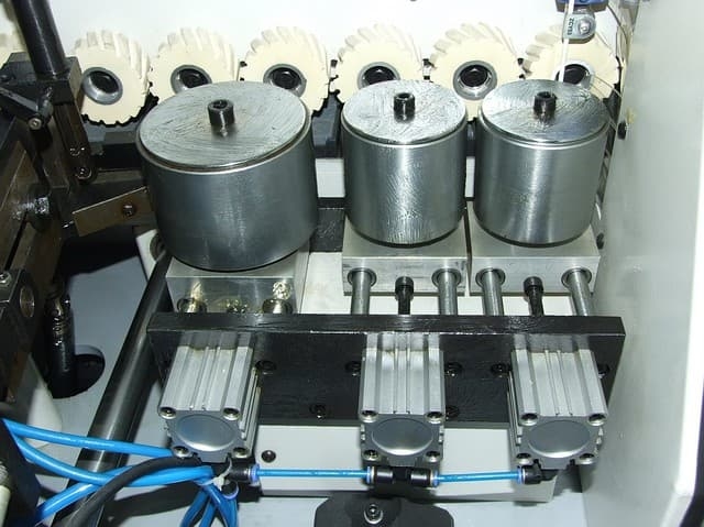 Кромкооблицовочный автоматический станок LTT MFB60D (MFB103C)