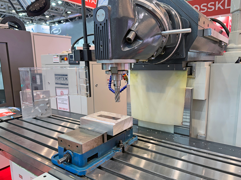 Вертикальный фрезерный станок FHU5A