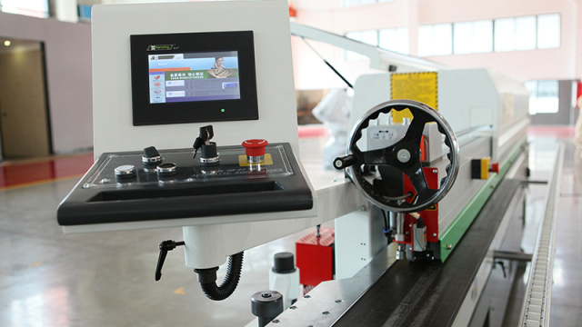 Автоматический кромкооблицовочный станок Filato FL 4000-2 PRO