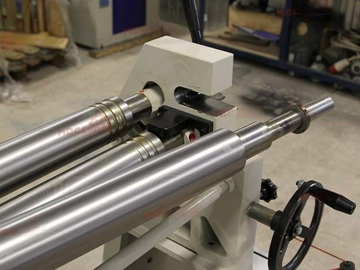 Вальцы с электроприводом Bendmak CY 75-12/2.0M