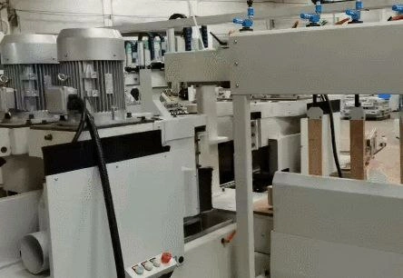 Продольно-фрезерный станок с ЧПУ JUNRAN JR-8TS