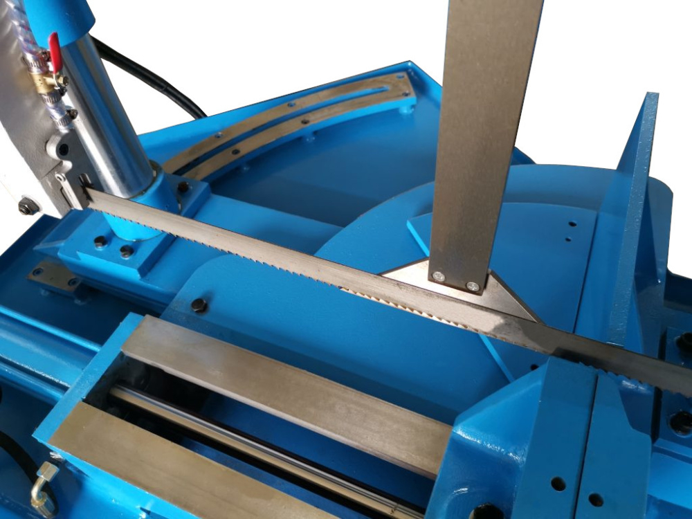 Полуавтоматический ленточнопильный станок с поворотной рамой MetalCraftGZ4230