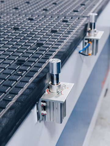 Фрезерный обрабатывающий центр с ЧПУ с автоматическим толкателем Beaver i-NEST BH PRO TPA