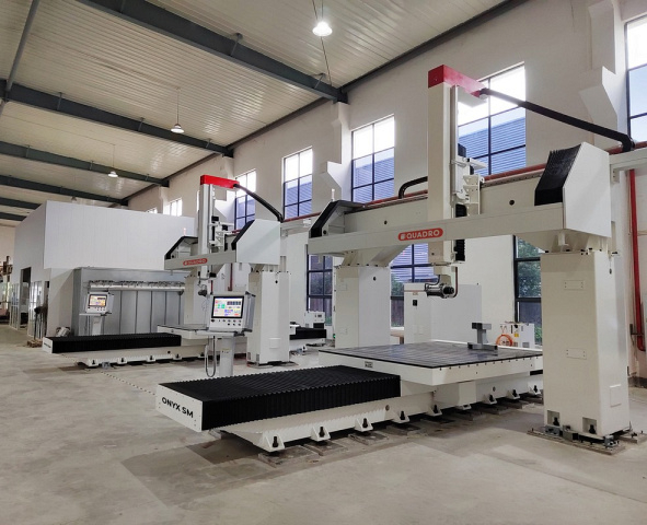 Пятиосевой обрабатывающий центр с ЧПУ QUADRO ONYX SM