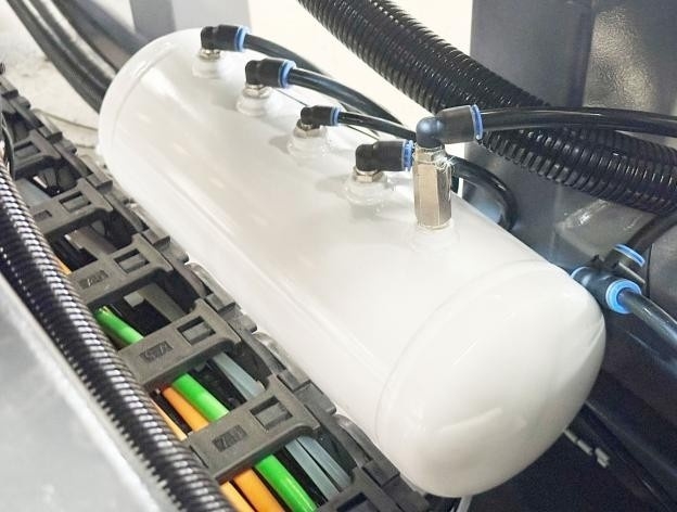 Сверлильно-присадочный станок с ЧПУ HOLD HB61J