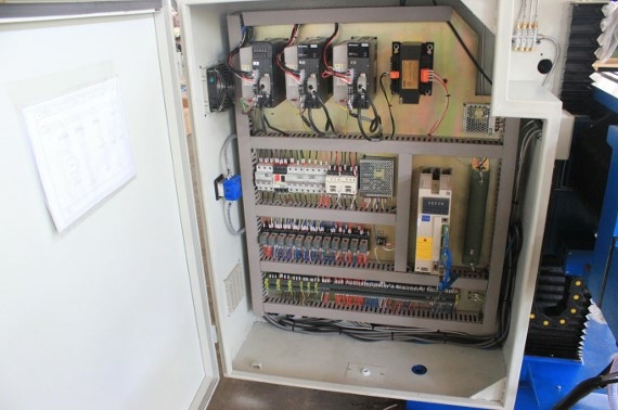 Широкоуниверсальный фрезерный станок FHU2-32