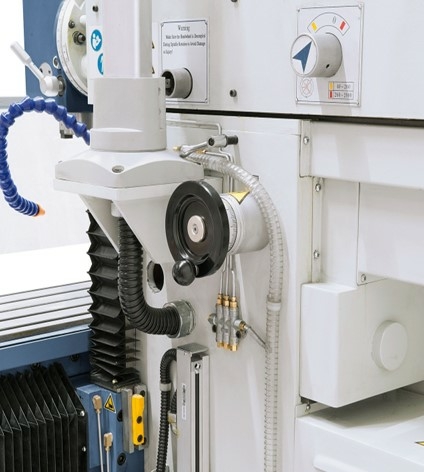 Широкоуниверсальный фрезерный станок FHU2-32