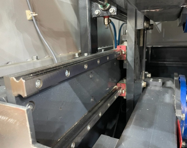 Станок для выборки чашек в строительном брусе IRONMAC BLOX 4x4-200 (200x250) IRONMAC BLOX 4x4-200