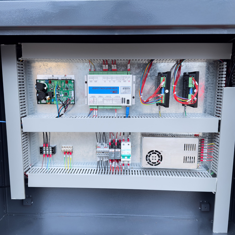 Токарный станок с ЧПУ AURA TM-300 CNC (35030100)