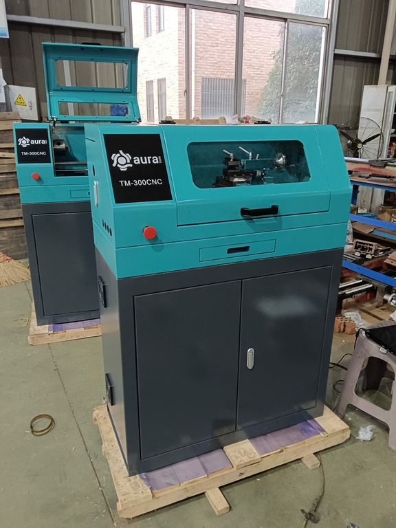 Токарный станок с ЧПУ AURA TM-300 CNC (35030100)