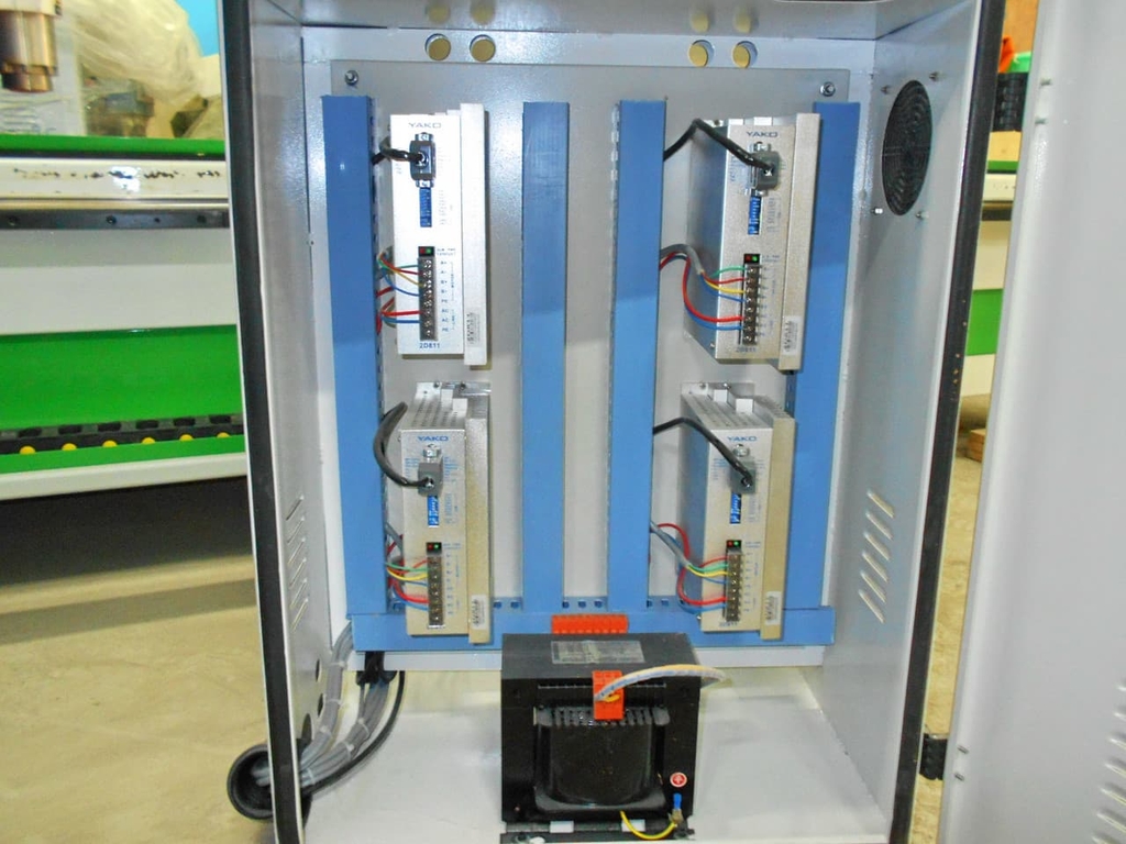 Фрезерный станок с чпу LTT-1325АSD