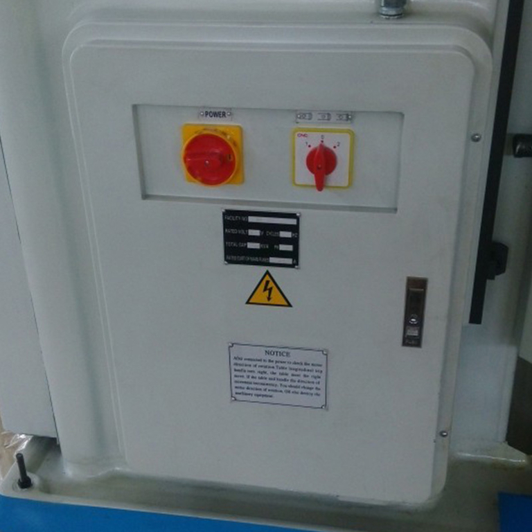 Вертикальный фрезерный станок по металлу Proma FH-170