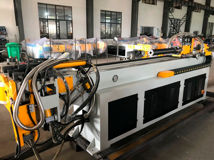 Автоматический трубогибочный станок с ЧПУ DW50CNC
