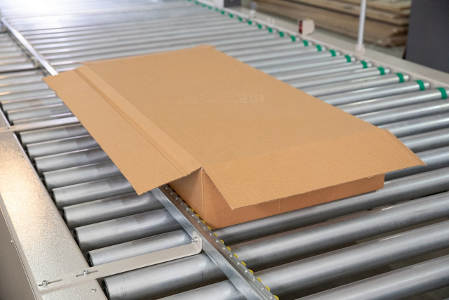 Автоматическая линия для склейки коробок из гофрокартона Intelpack 410