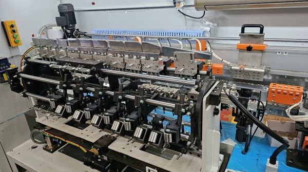 Автоматический кромкооблицовочный станок ZOYA ZY-B1(JC)D